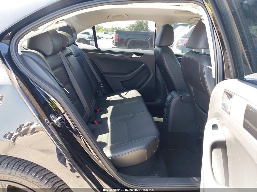 2017 VOLKSWAGEN JETTA auction photo 8