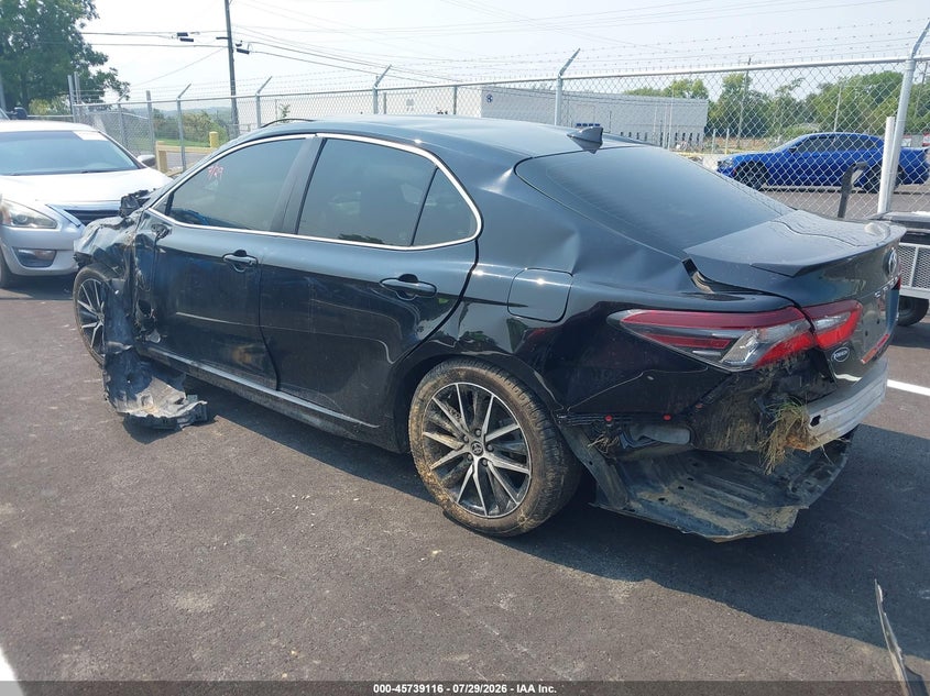 2023 TOYOTA CAMRY auction photo 3
