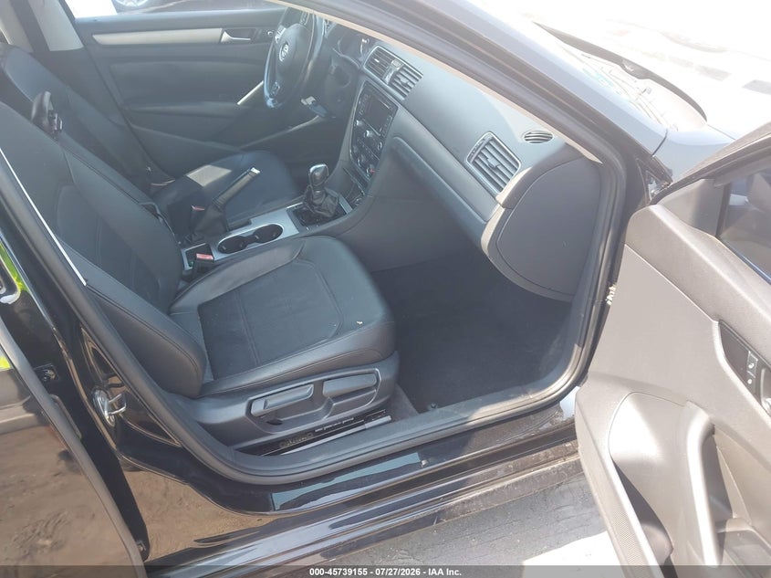 2014 VOLKSWAGEN PASSAT auction photo 5