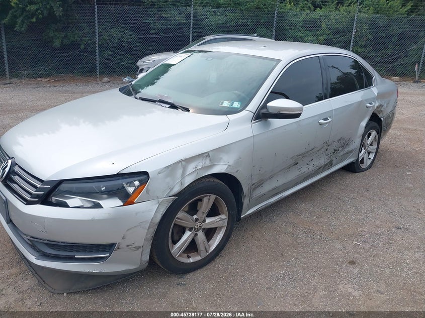 2014 VOLKSWAGEN PASSAT auction photo 2