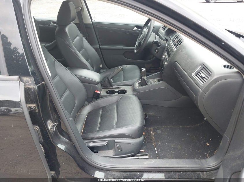 2014 VOLKSWAGEN JETTA auction photo 5