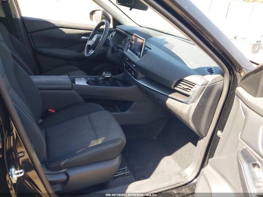 2024 NISSAN ROGUE auction photo 5