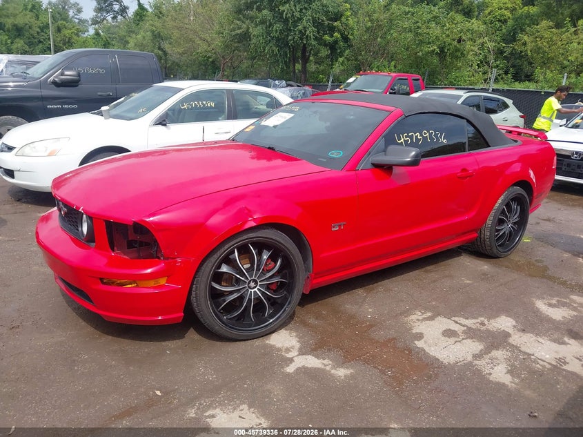 2006 FORD MUSTANG auction photo 2