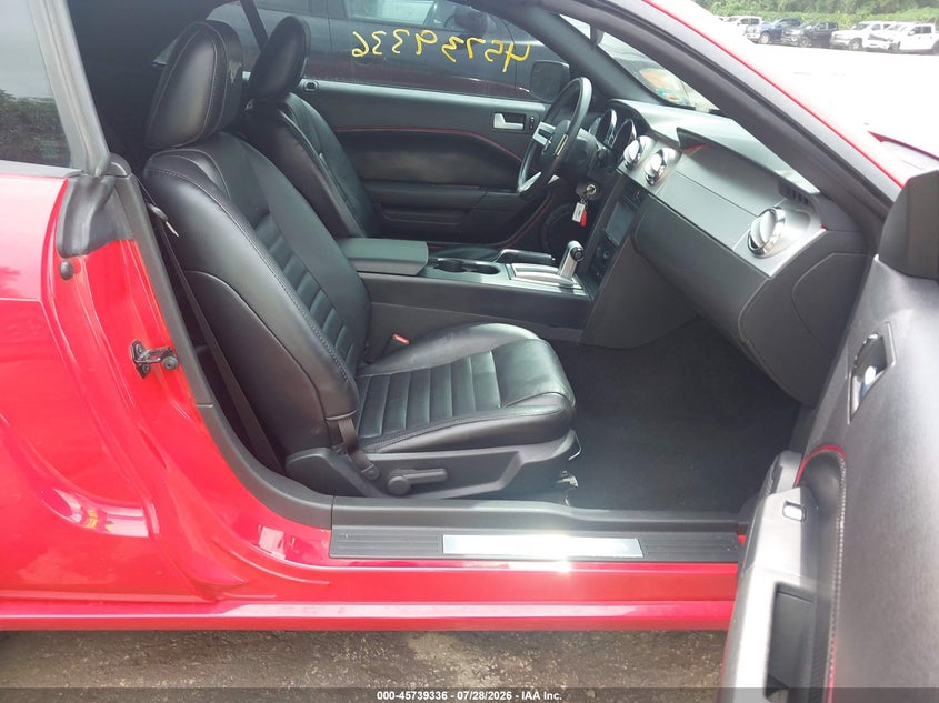 2006 FORD MUSTANG auction photo 5
