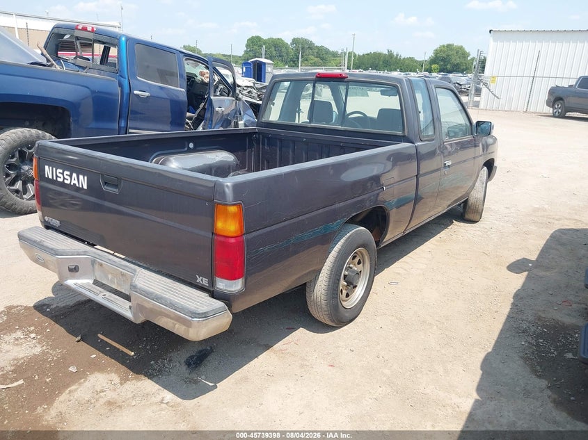 1995 NISSAN TRUCK auction photo 4