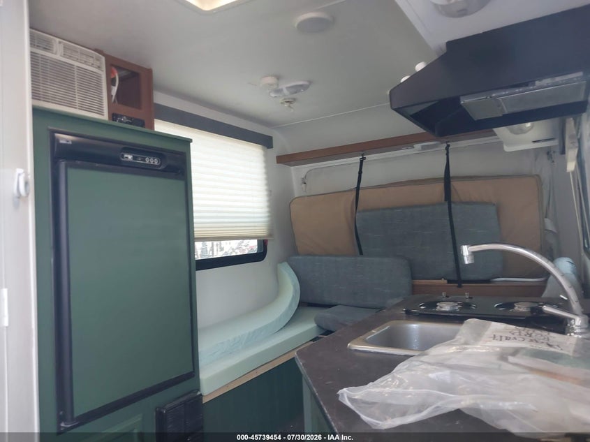 2014 STARCRAFT LAUNCH TRAVEL TRAILER auction photo 8