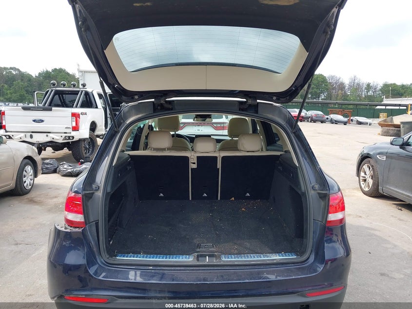 MERCEDES-BENZ GLC 300 - zdjęcie 18