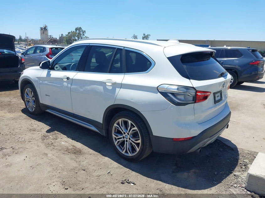 2017 BMW X1 auction photo 3