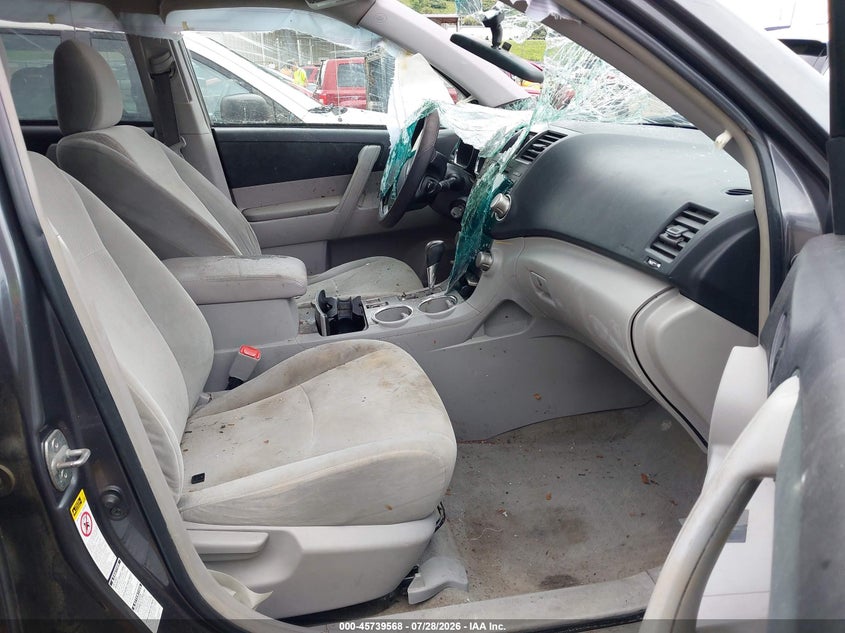 2010 TOYOTA HIGHLANDER BASE V6 · Фото 5