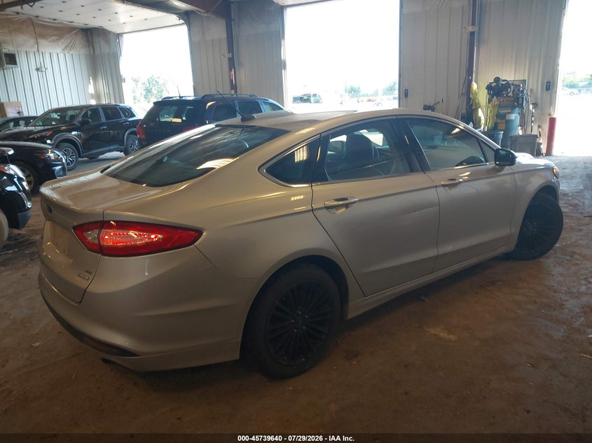 2016 FORD FUSION auction photo 4