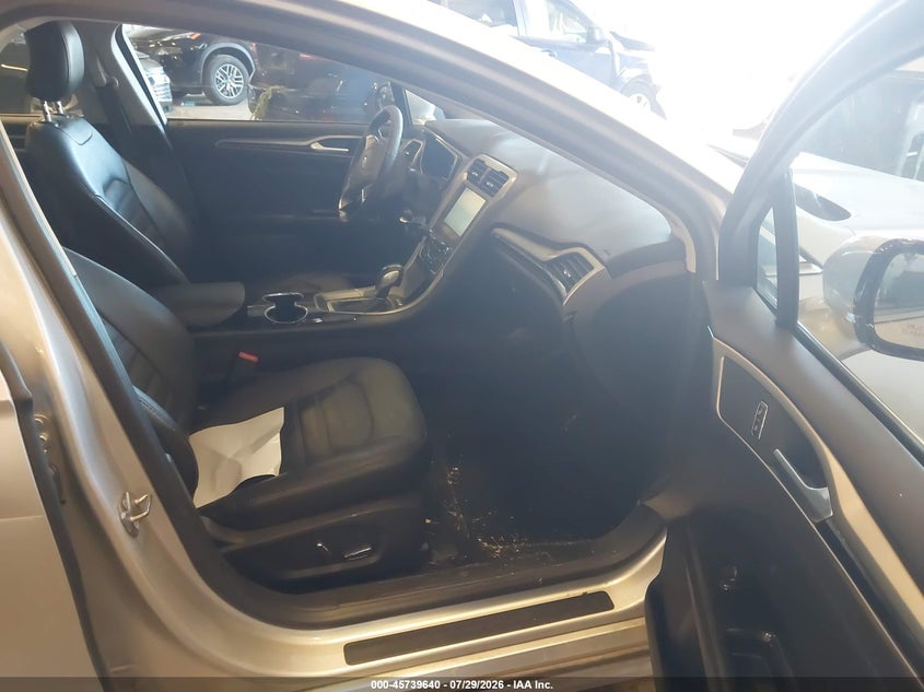 2016 FORD FUSION auction photo 5