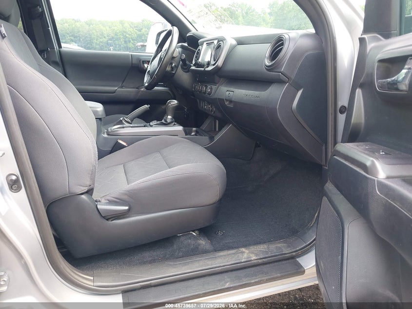 2019 TOYOTA TACOMA auction photo 5