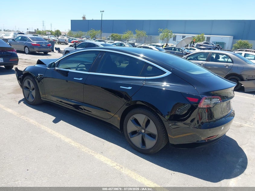 TESLA MODEL 3 - zdjęcie 3
