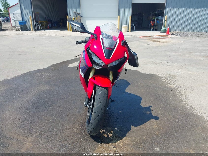 2023 HONDA CBR1000 auction photo 5
