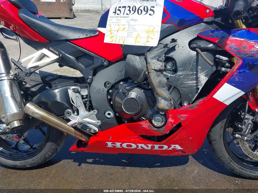 2023 HONDA CBR1000 auction photo 8
