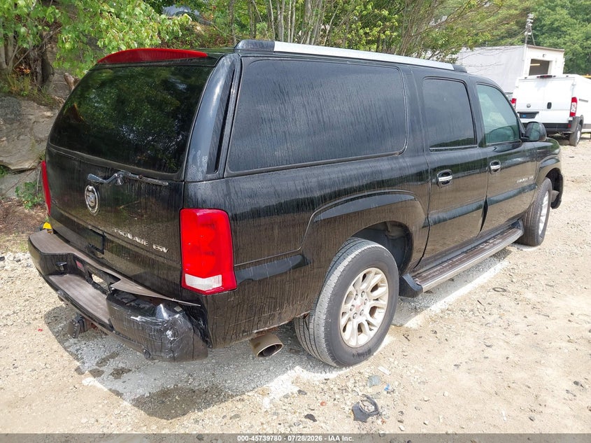 2004 CADILLAC ESCALADE ESV auction photo 4