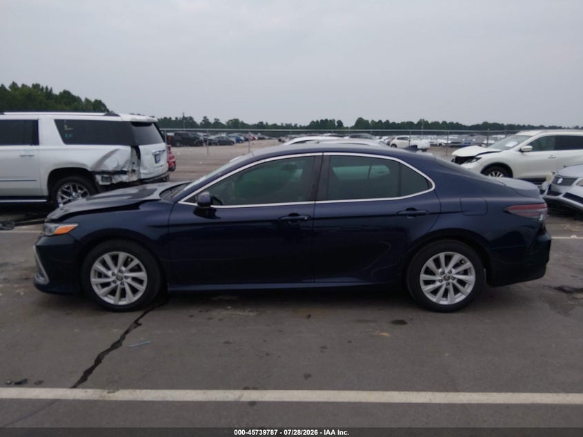 TOYOTA CAMRY - zdjęcie 14