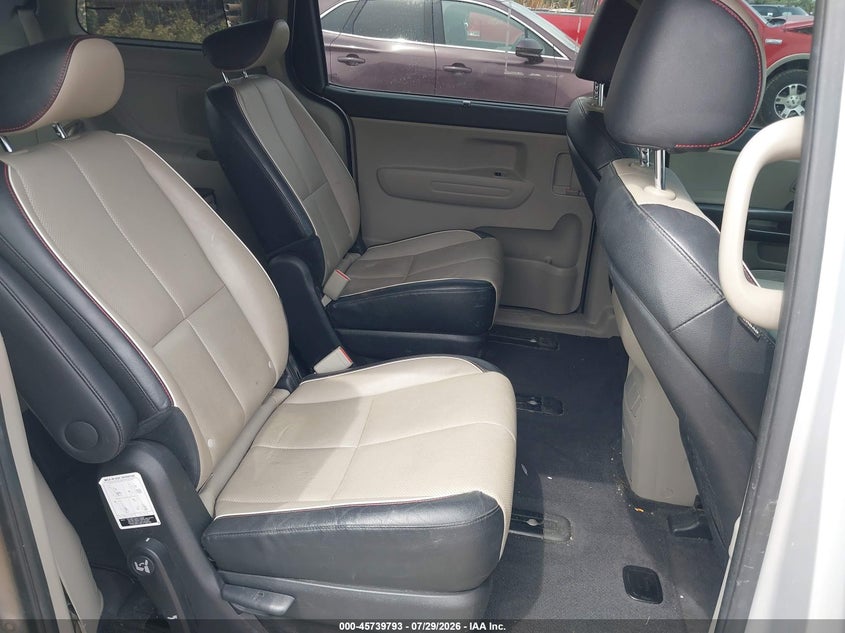 2019 KIA SEDONA auction photo 8