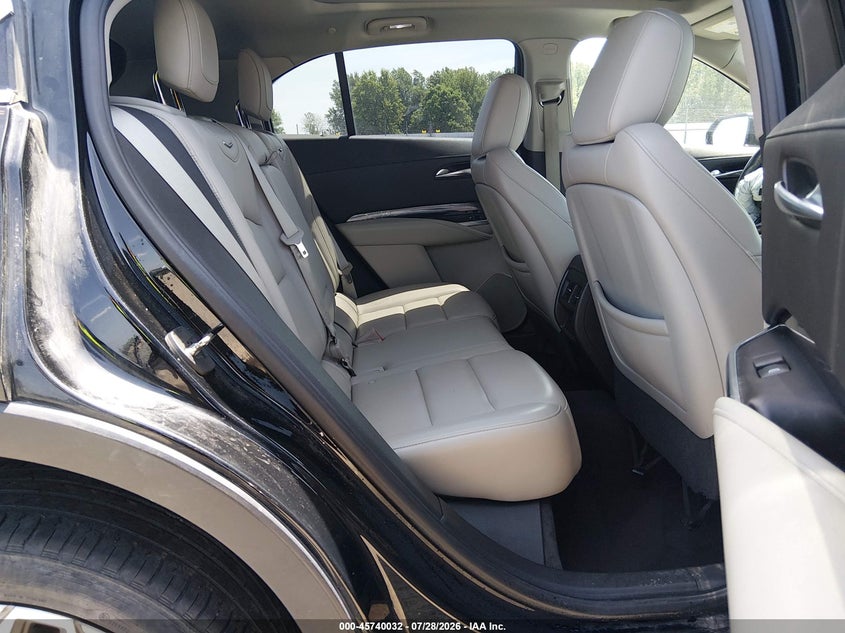 2019 CADILLAC XT4 auction photo 8