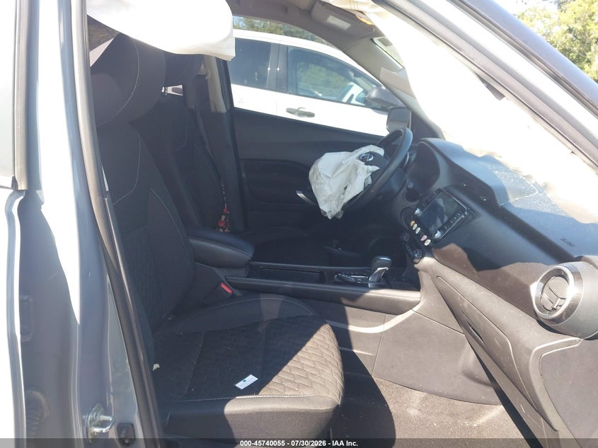 2021 NISSAN KICKS auction photo 5