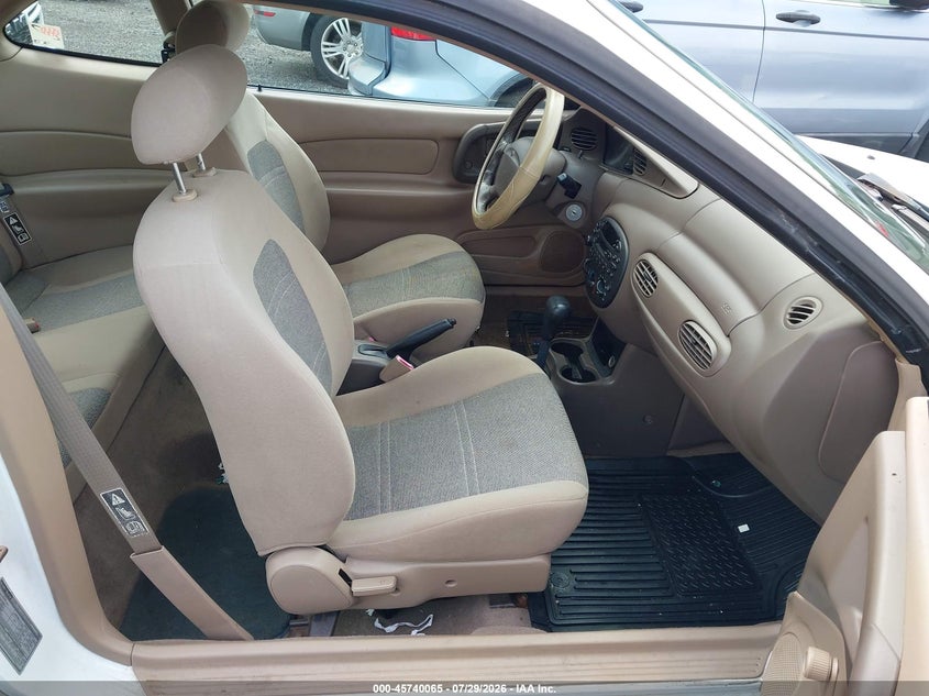 2002 FORD ESCORT auction photo 5
