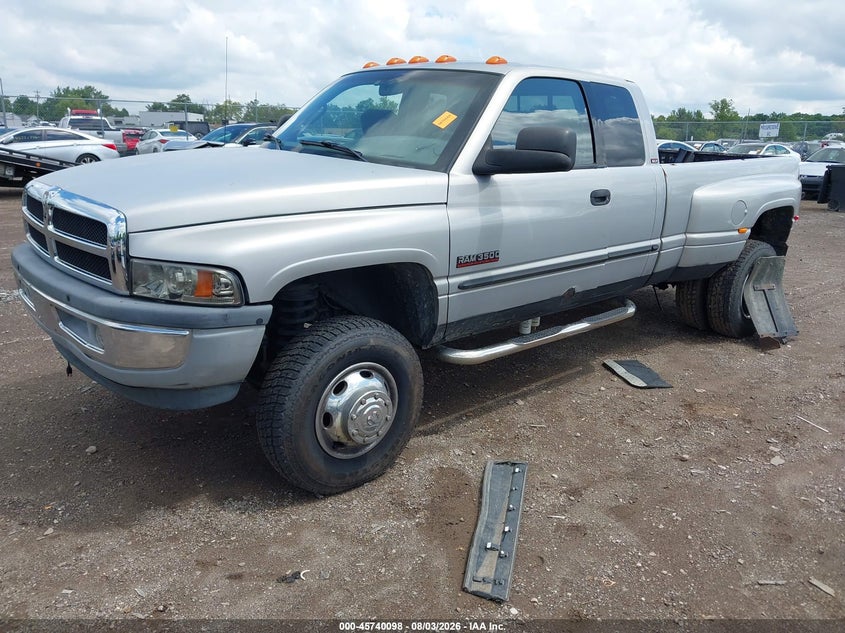 2001 DODGE RAM 3500 auction photo 2