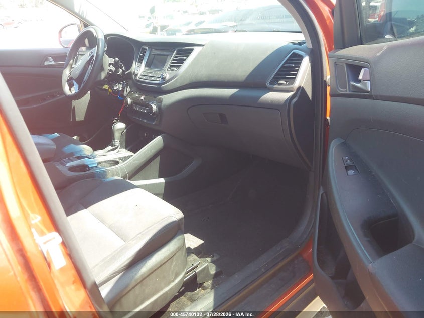 2016 HYUNDAI TUCSON auction photo 5