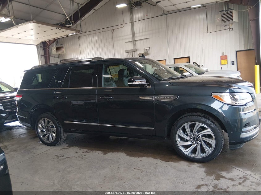 LINCOLN NAVIGATOR L 2024 VIN 5LMJJ3LG7REL18900