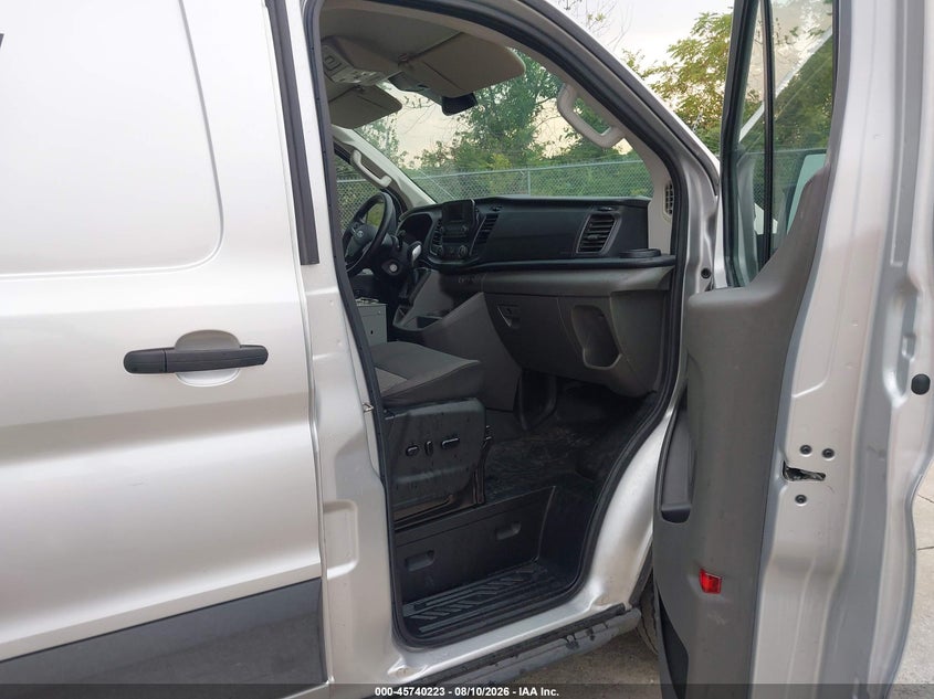 Vin: 1ftye2y81pkb94241, lot: 46238929, ford transit-150 2023 img_1