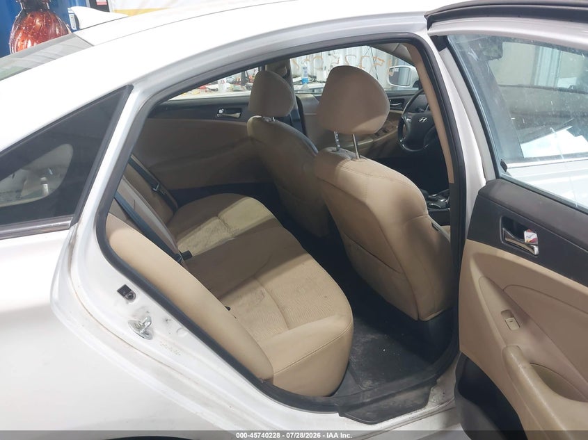 2014 HYUNDAI SONATA HYBRID auction photo 8