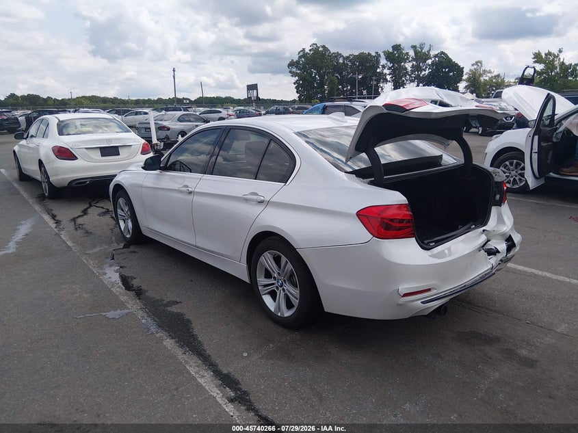 Vin: wba8b9g55jnu99219, lot: 46238970, bmw 330i 20183