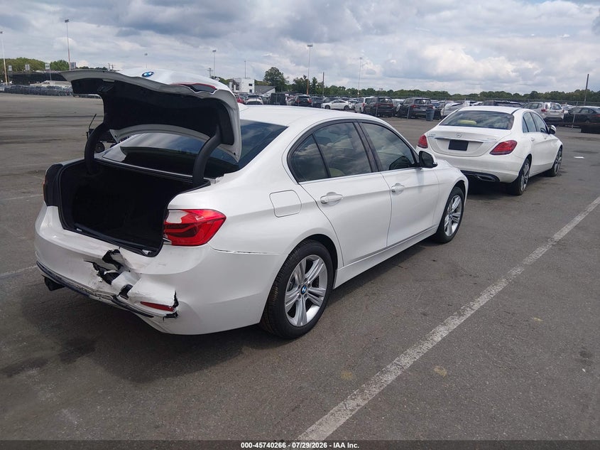 Vin: wba8b9g55jnu99219, lot: 46238970, bmw 330i 20184