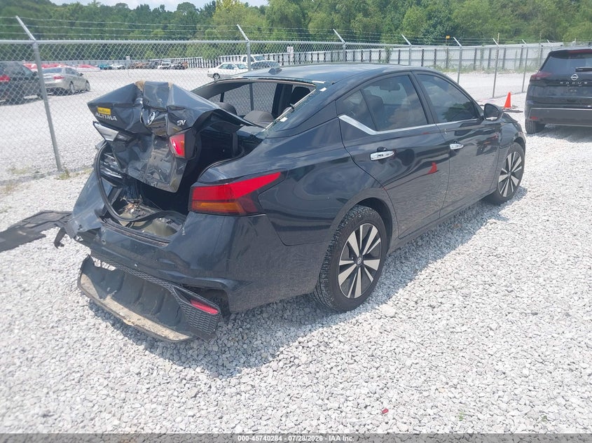 2021 NISSAN ALTIMA auction photo 4