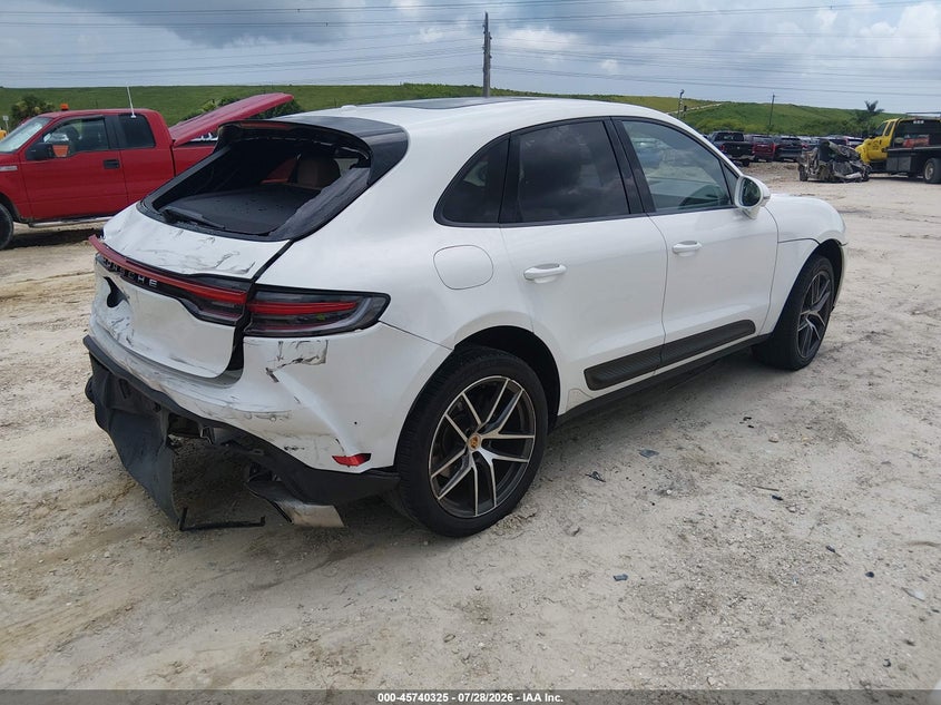 2022 PORSCHE MACAN auction photo 4