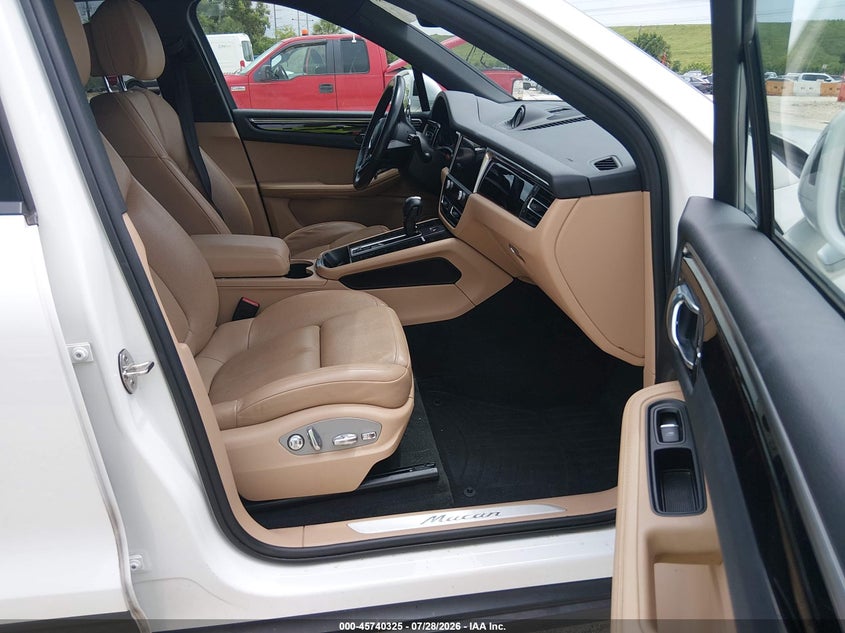2022 PORSCHE MACAN auction photo 5
