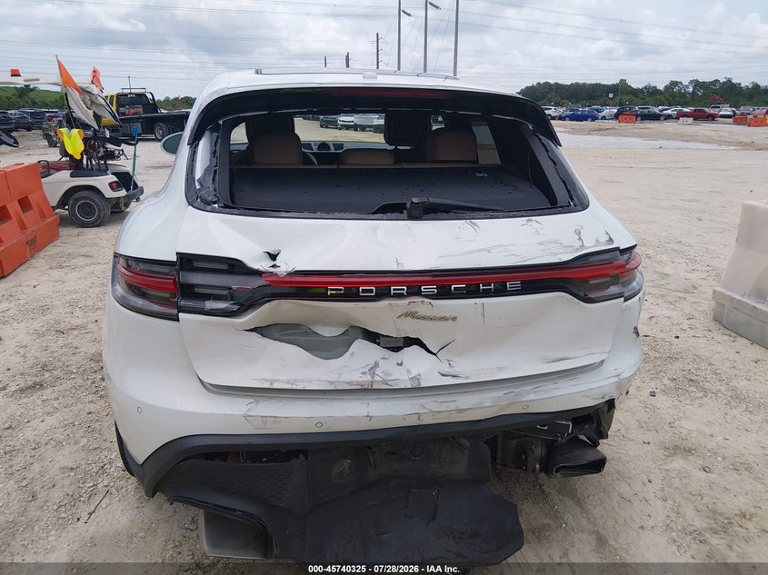 2022 PORSCHE MACAN auction photo 6