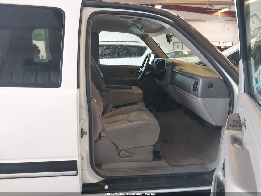2005 CHEVROLET SUBURBAN 2500 auction photo 5