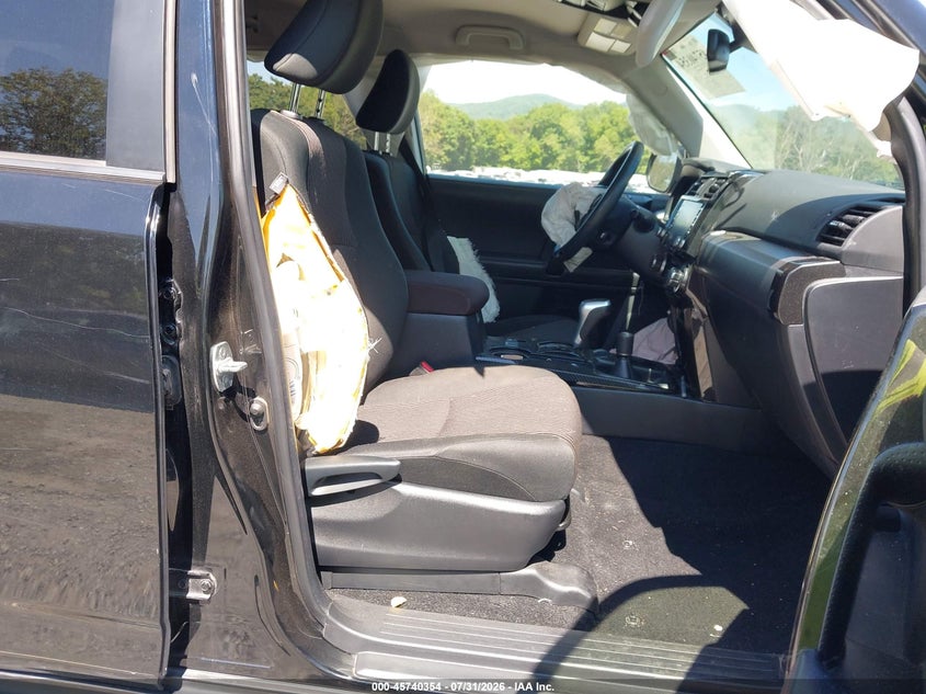 2022 TOYOTA 4RUNNER auction photo 5