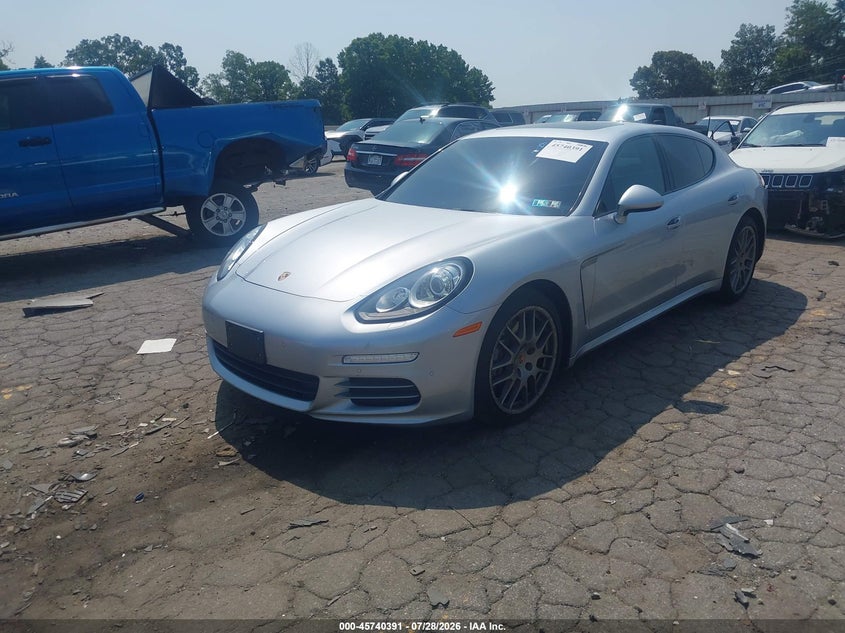 2016 PORSCHE PANAMERA auction photo 2