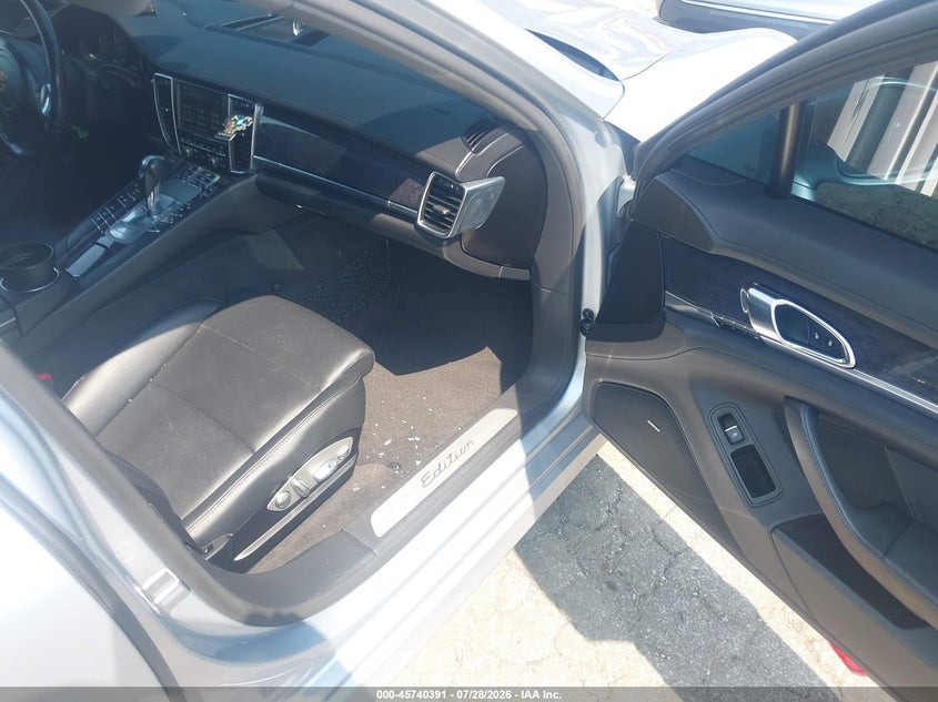 2016 PORSCHE PANAMERA auction photo 5