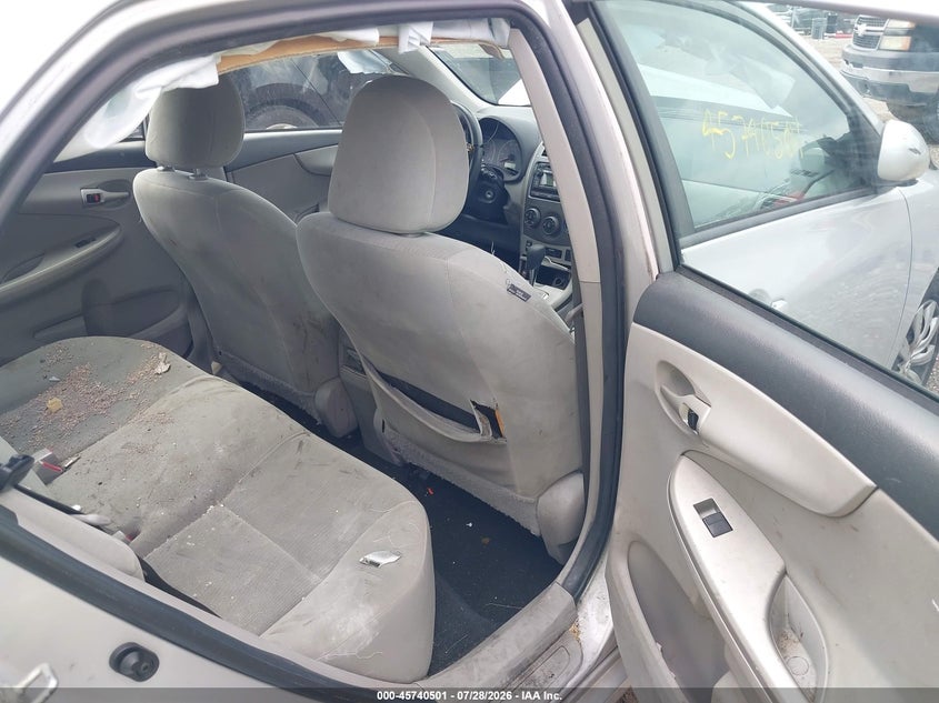 2012 TOYOTA COROLLA auction photo 8