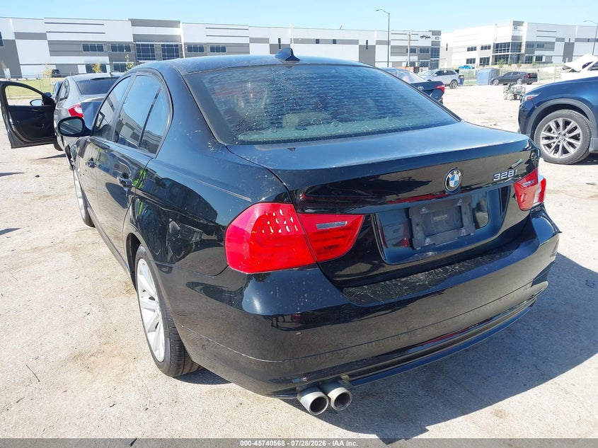 2011 BMW 328I — zdjęcie 3