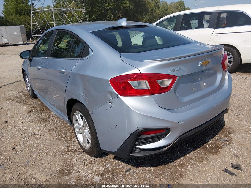 Vin: 1g1be5sm2h7121261, lot: 46239471, chevrolet cruze lt auto 20173