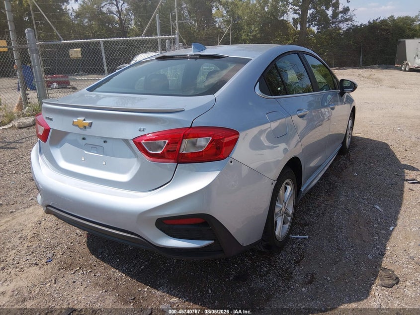 Vin: 1g1be5sm2h7121261, lot: 46239471, chevrolet cruze lt auto 20174