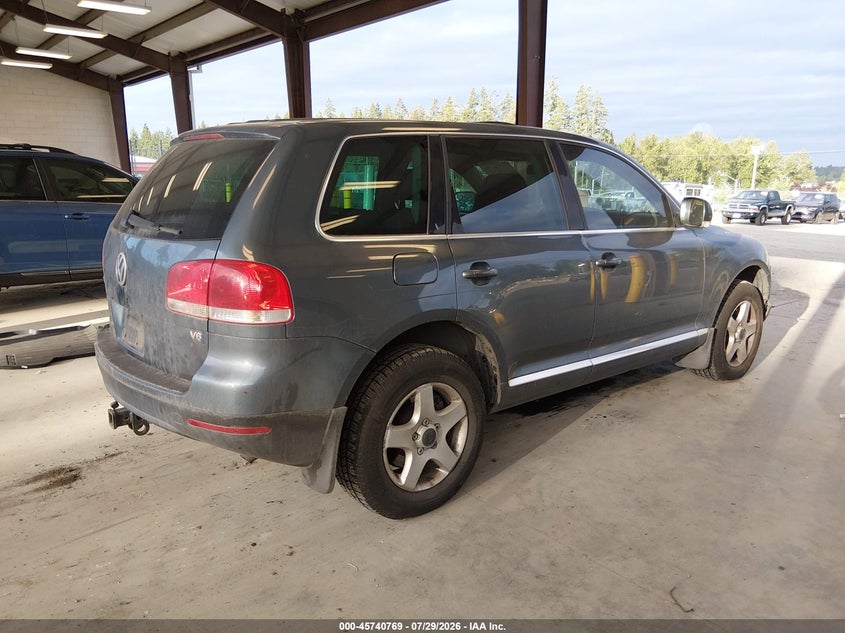 2004 VOLKSWAGEN TOUAREG auction photo 4