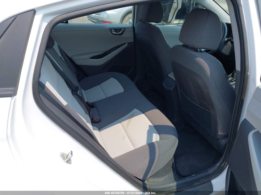 2020 HYUNDAI IONIQ HYBRID auction photo 8