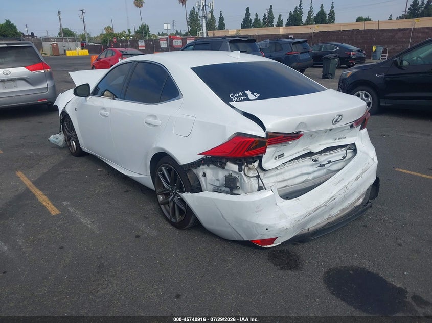 2018 LEXUS IS 300 auction photo 3