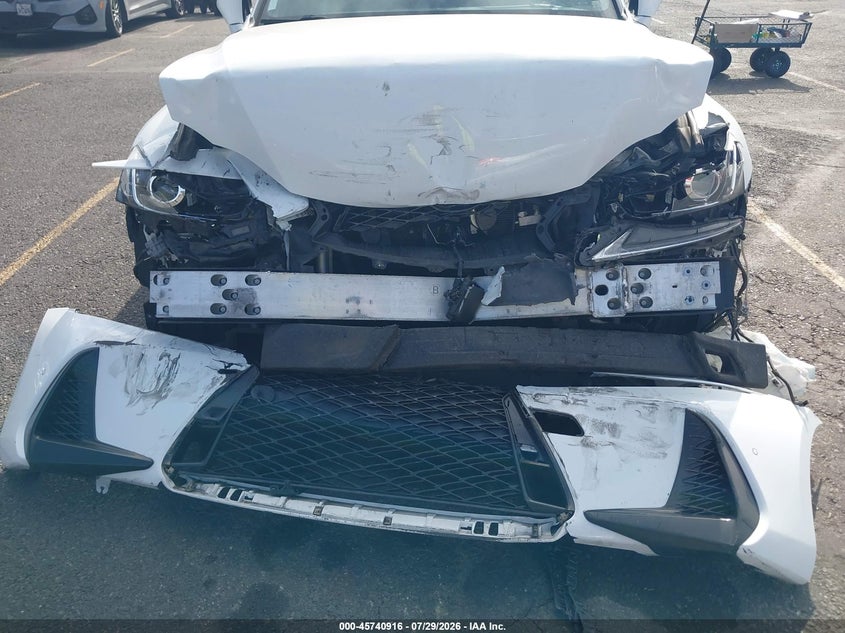 2018 LEXUS IS 300 auction photo 6