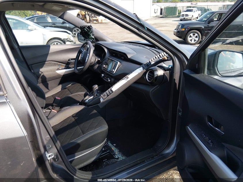 2020 NISSAN KICKS auction photo 5