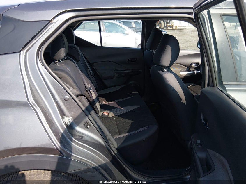 2020 NISSAN KICKS auction photo 8